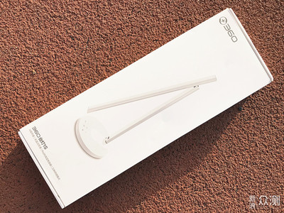 雙十一讀書季 360臺(tái)燈1S伴我閱卷行